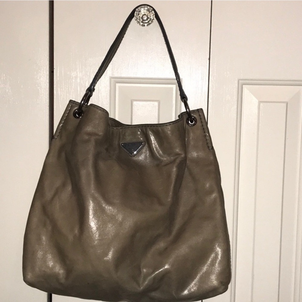 GORGEOUS, HUGE Prada purse!
